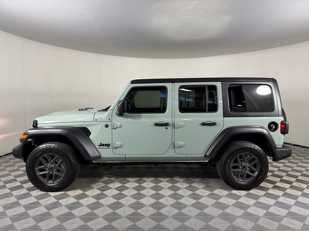 Used 2024 Jeep Wrangler Unlimited Sport AWD/4WD image 10