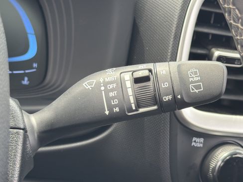 Certified 2026 Hyundai Venue SEL FWD image 22