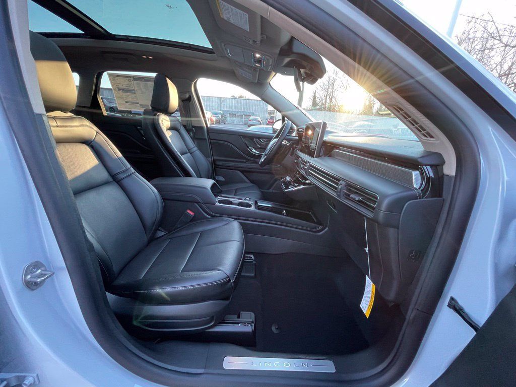 New 2026 Lincoln Corsair Reserve FWD image 23
