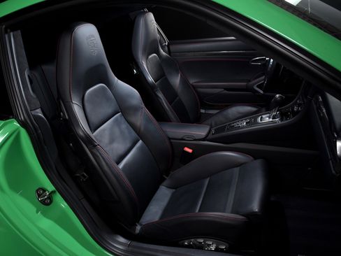 Used 2015 Porsche 911 Turbo S image 22