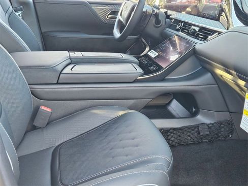 New 2026 INFINITI QX80 Autograph w/ Premium Cargo Package image 25