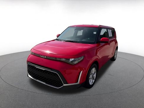 Used 2025 Kia Soul LX w/ LX Technology Package FWD image 4