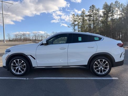 Used 2021 BMW X6 xDrive40i w/ Convenience Package image 4