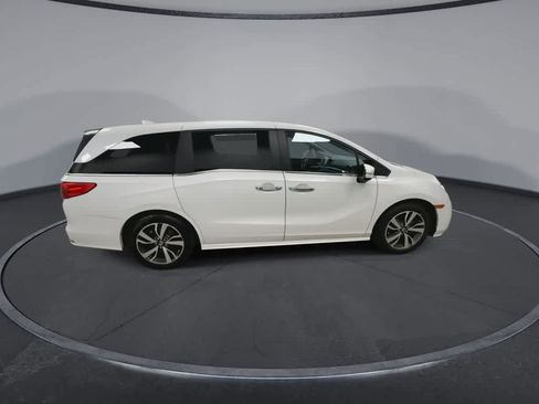 Used 2023 Honda Odyssey Touring image 9