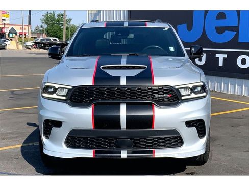 Used 2025 Dodge Durango GT AWD/4WD image 3