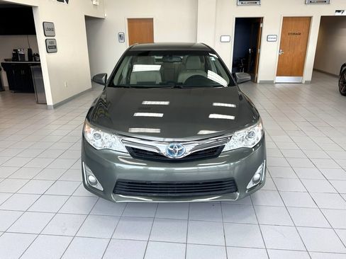 Used 2012 Toyota Camry XLE w/ Convenience Pkg FWD image 5