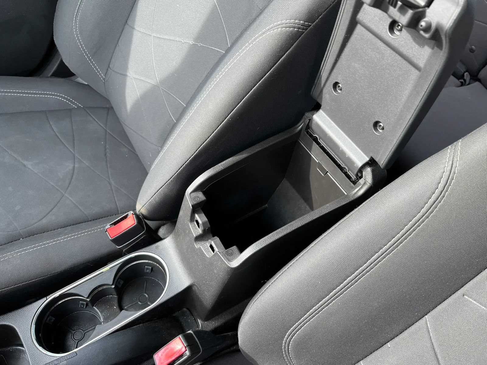Used 2015 Ford Fiesta SE FWD image 18