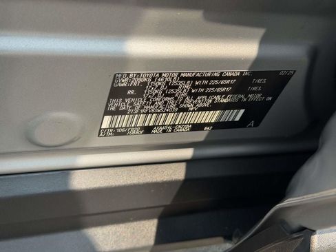 Used 2025 Toyota RAV4 LE AWD/4WD image 25