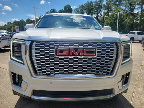 Used 2023 GMC Yukon Denali RWD image 11