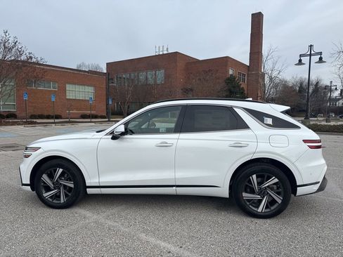 New 2026 Genesis GV70 3.5T Sport Advanced AWD/4WD image 7