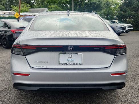 Certified 2025 Honda Accord LX image 5