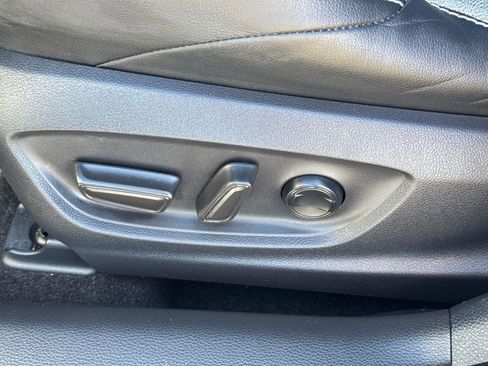 Used 2020 Toyota Corolla XSE image 26