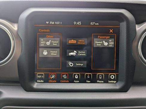 Used 2022 Jeep Wrangler Unlimited Rubicon 4xe w/ Cold Weather Group AWD/4WD image 5