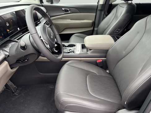 New 2026 Kia Carnival EX image 19