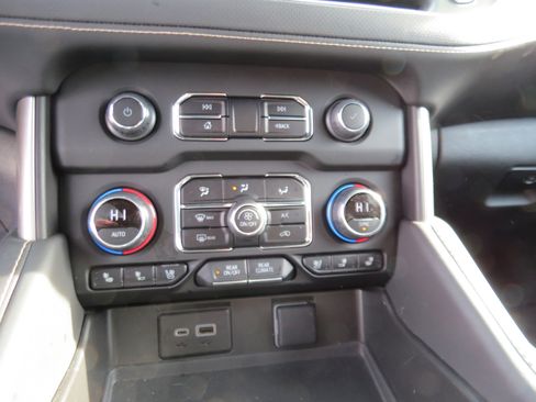 Certified 2024 Chevrolet Tahoe Premier w/ Premium Package 2 image 25