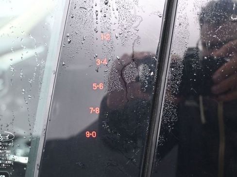 Used 2020 Ford Escape SEL image 30