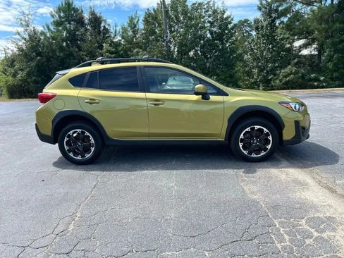Used 2023 Subaru Crosstrek 2.0i Premium AWD/4WD image 6