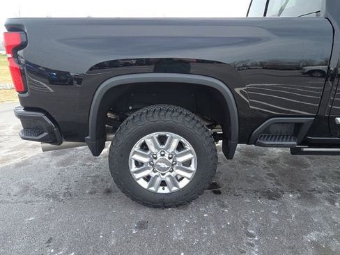 Used 2024 Chevrolet Silverado 3500 High Country w/ High Country Premium Package AWD/4WD image 7