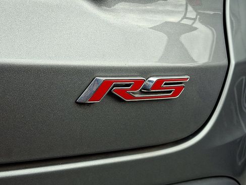 Used 2025 Chevrolet Trax RS FWD image 9