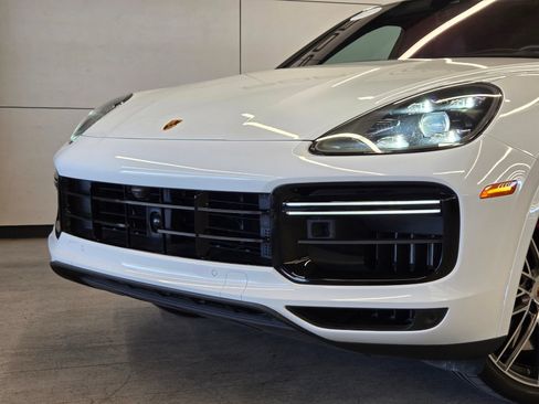 Certified 2023 Porsche Cayenne Turbo image 25