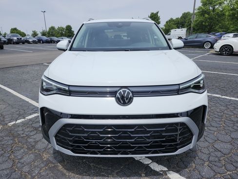 Used 2026 Volkswagen Taos SEL AWD/4WD image 15