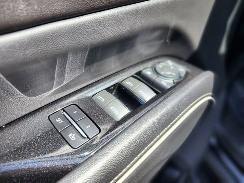 Used 2023 Cadillac Escalade Sport AWD/4WD image 17