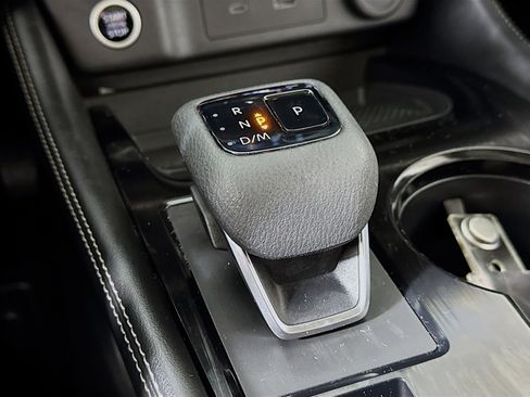 Used 2023 Nissan Rogue SL w/ SL Premium Package image 21