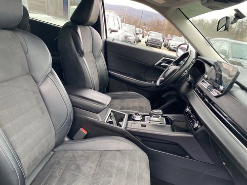 Used 2024 Mitsubishi Outlander SE image 9