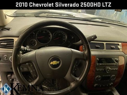 Used 2010 Chevrolet Silverado 2500 LTZ w/ Convenience Package image 16