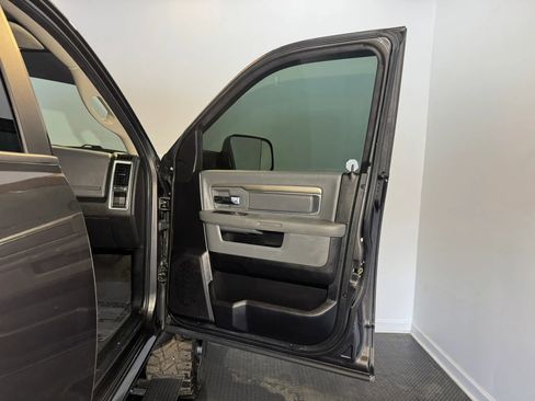 Used 2017 RAM 2500 Big Horn w/ Sport Appearance Group AWD/4WD image 24