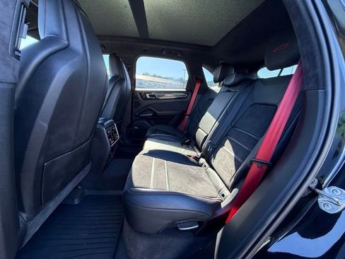 Used 2021 Porsche Cayenne GTS AWD/4WD image 11