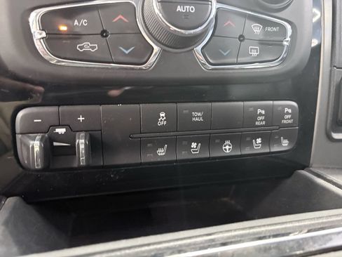 Used 2017 RAM 1500 Sport w/ Black Ram 1500 Sport Group AWD/4WD image 29