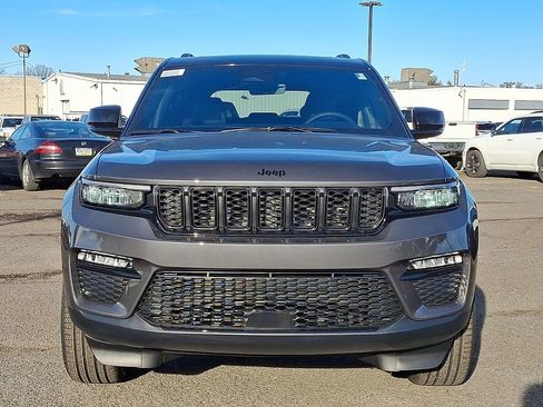 New 2025 Jeep Grand Cherokee Limited AWD/4WD image 2