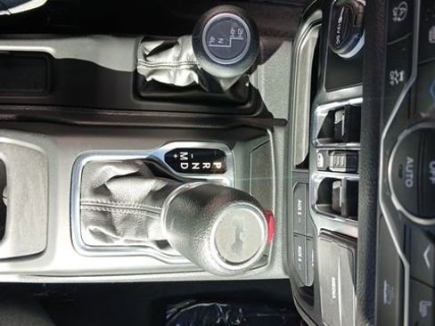 Used 2024 Jeep Wrangler Sport S image 43