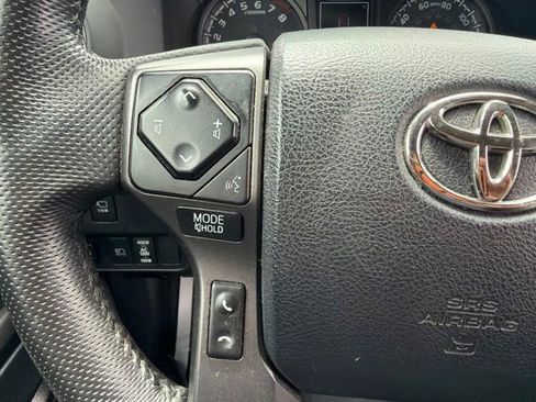 Used 2023 Toyota Tacoma TRD Off-Road w/ Advanced Technology Package AWD/4WD image 13