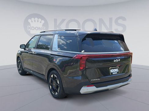 New 2026 Kia Carnival EX FWD image 4