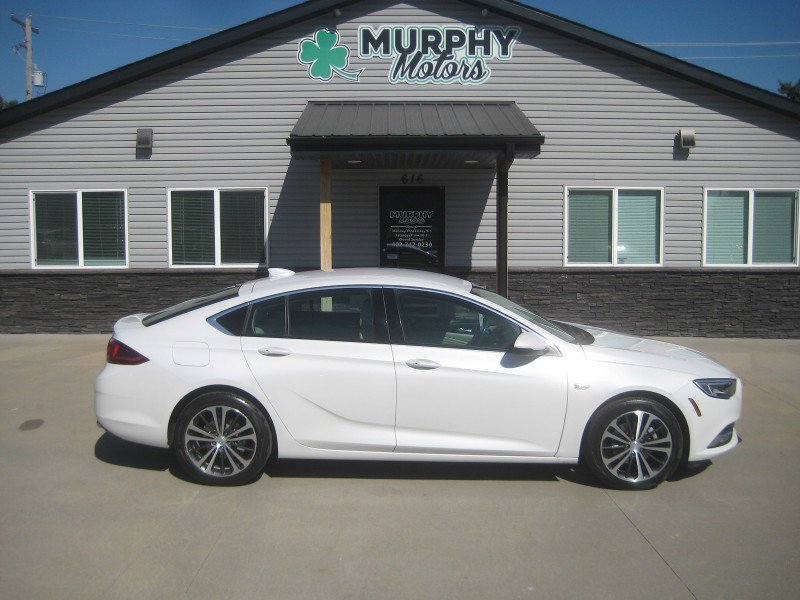 Used 2020 Buick Regal Essence FWD image 1
