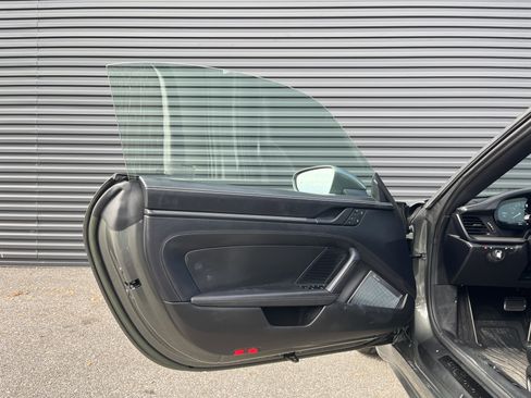 Certified 2022 Porsche 911 Carrera GTS image 26