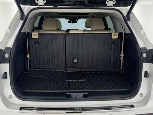 Used 2020 Toyota Highlander Platinum image 39