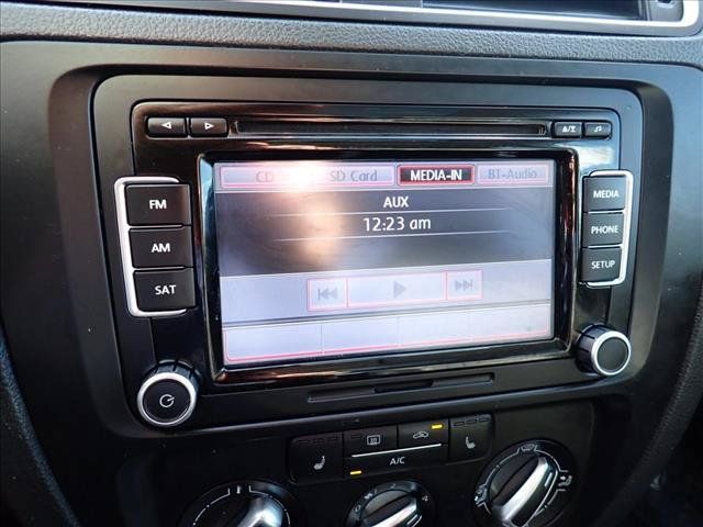 Used 2013 Volkswagen Jetta SE FWD image 18