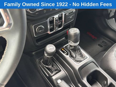 Certified 2023 Jeep Wrangler Unlimited Sahara AWD/4WD image 30