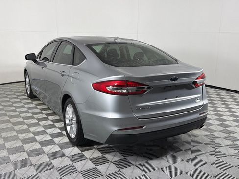 Used 2020 Ford Fusion SE FWD image 7