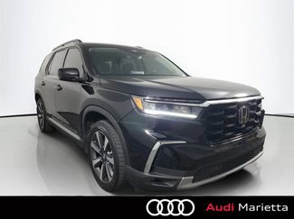 Used 2025 Honda Pilot Touring video 1
