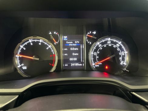Certified 2022 Toyota 4Runner TRD Off-Road Premium w/ Moonroof Package AWD/4WD image 20