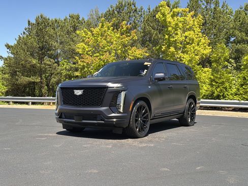 Used 2025 Cadillac Escalade Sport Platinum AWD/4WD image 12