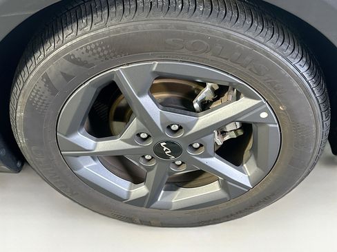 Used 2025 Kia K4 FWD image 11