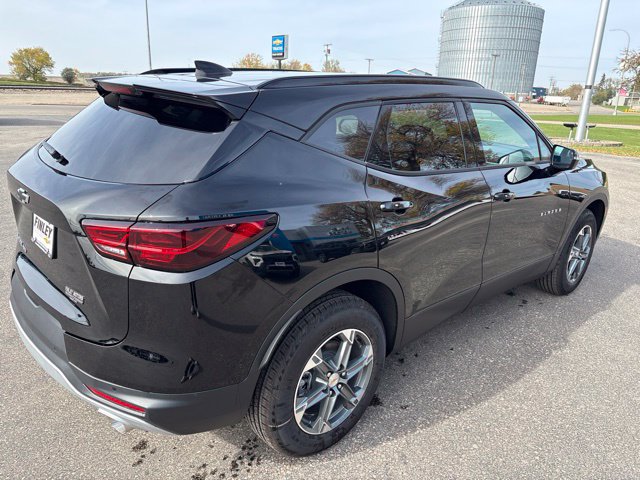 New 2026 Chevrolet Blazer LT w/ Sound & Technology Package AWD/4WD image 7