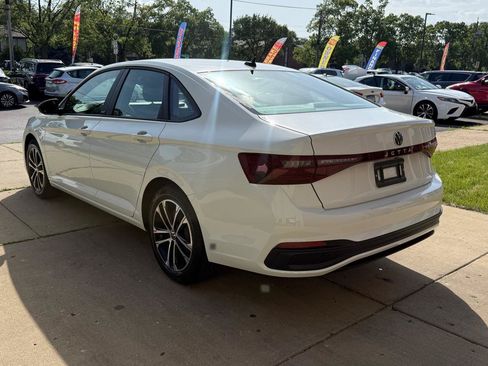 Used 2025 Volkswagen Jetta Sport FWD image 5