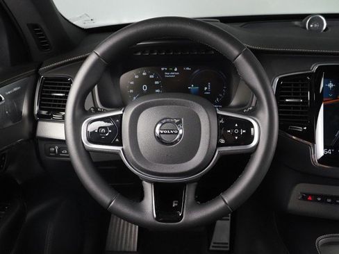 Used 2022 Volvo XC90 T8 R-Design w/ Advanced Package image 19