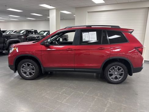 Used 2024 Honda Passport TrailSport image 4